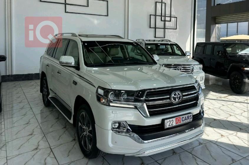 تويوتا لاندكروزر